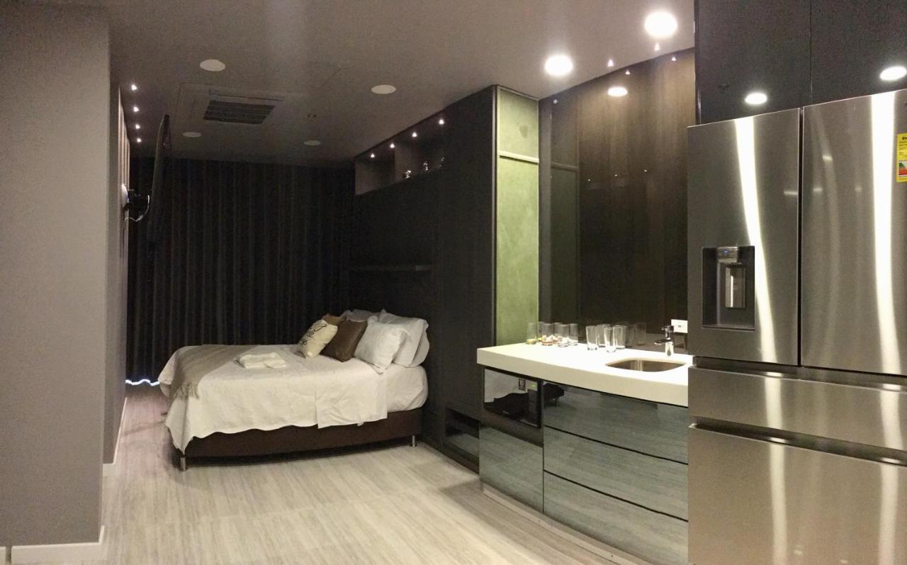 Hotel Paris Luxury Suites Medellín Rom bilde